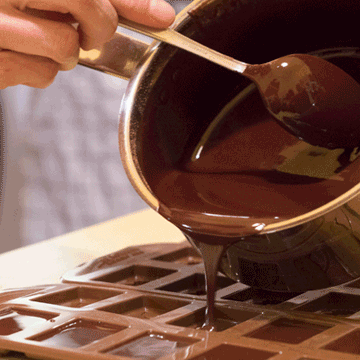 Chocolat cru : 8 - Versez le chocolat dans les moules