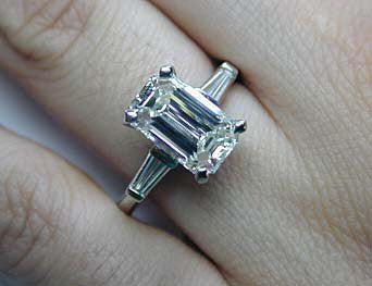 vvs2 emerald cut diamond