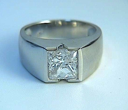 18kt 2.01ct Princess Cut Diamond Men's Ring White Gold JEWELFORME BLUE