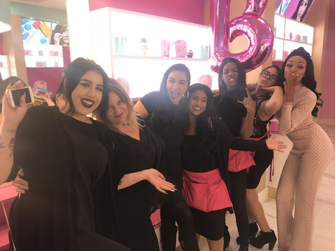 The Sweethearts at Beauty Bakerie