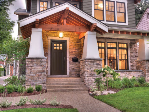 Exterior columns that accentuate the front door