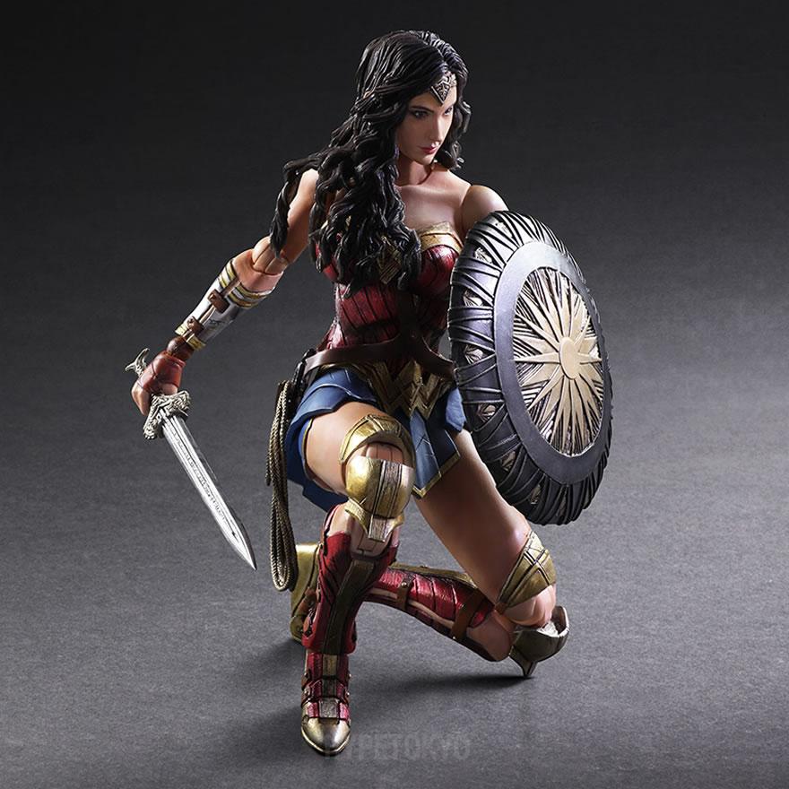 play arts kai wonder woman variant