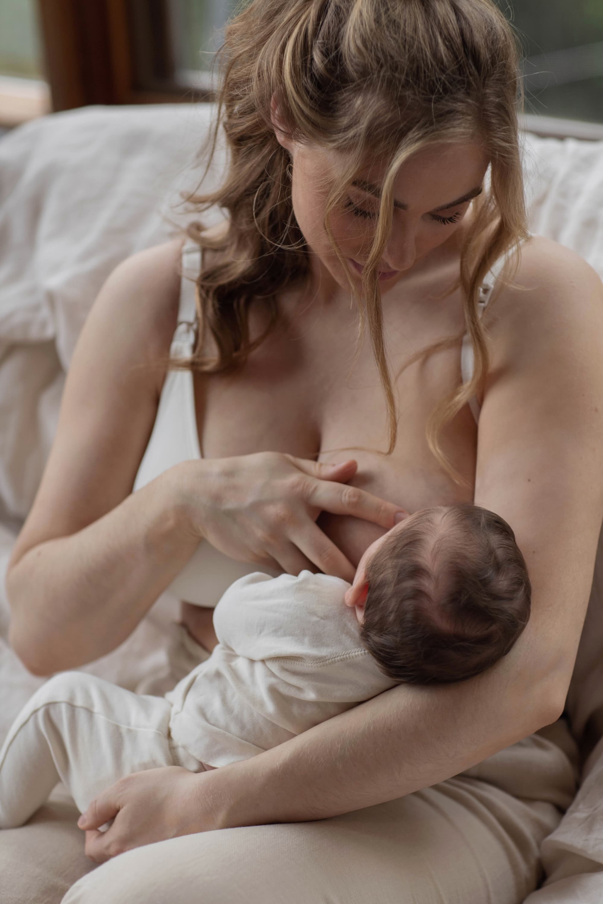 Cluster Feeding and The First 6 Weeks of Breastfeeding – Bravado Designs USA
