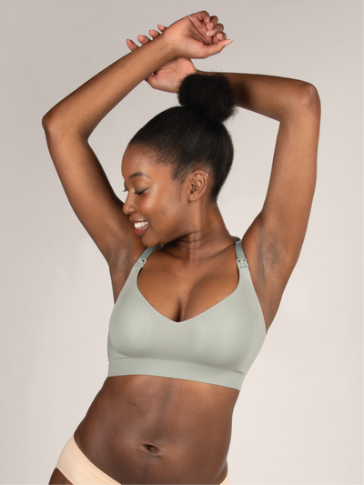 Clip-Free Scoop Neck Pumping & Nursing Sports Bra