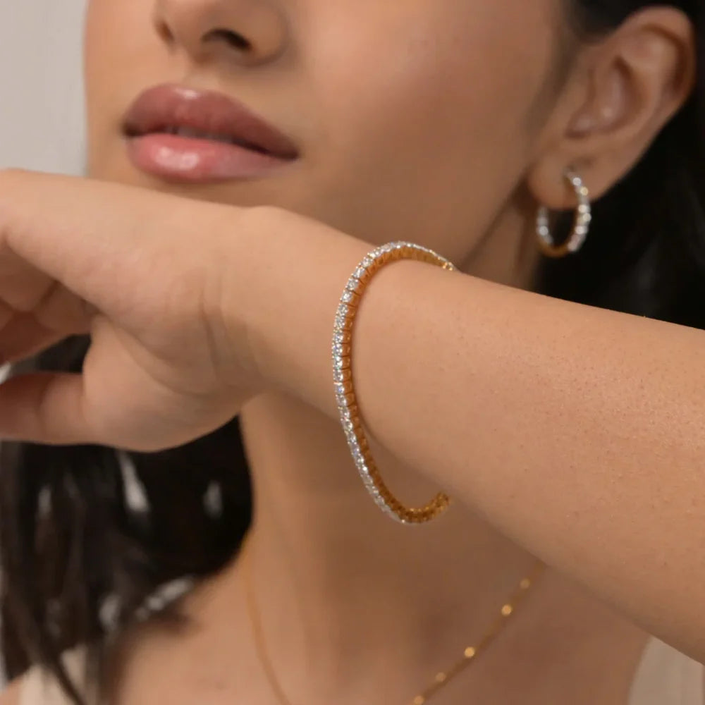 Tennis bracelet
