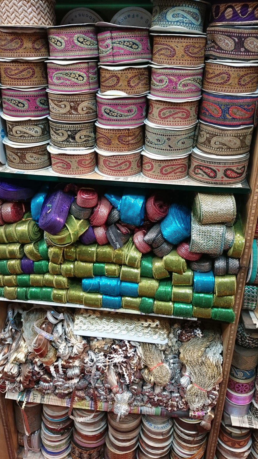 They say you can find anything you’re looking for in Chandni Chowk market. Adventures of finding Fair Trade jewelry supplies for Ten Thousand Villages.