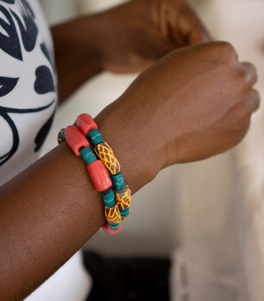 A meaningful gift in times of transition | Beads and jewelry, handmade in Ghana