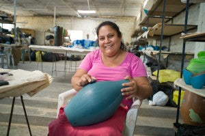 Painting and Burnishing the Clay - chulucanas handmade pottery