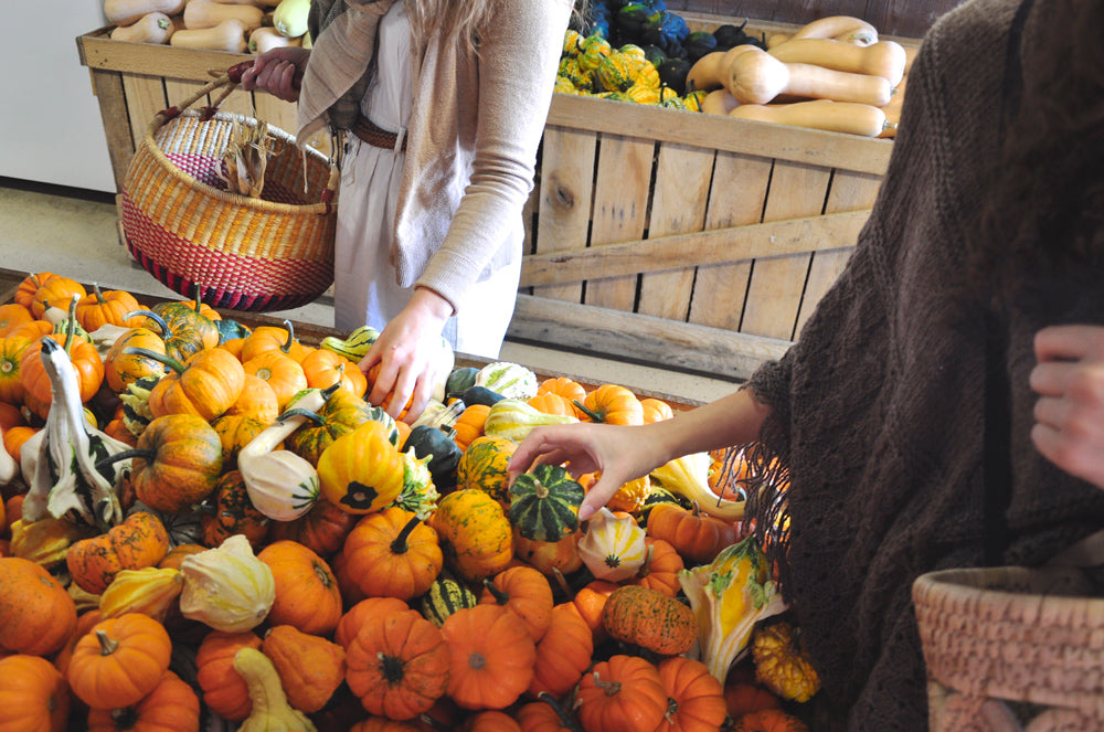 Thanksgiving Decorating, Fall decorating - harvest home - farmers market shopping - produce, gourds - cornucopia 