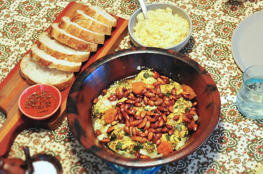 Tagine - Clay Pot Cooking - Chicken with Apricot and Almonds