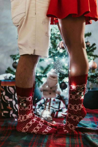 Couple's cozy Christmas photoshoot