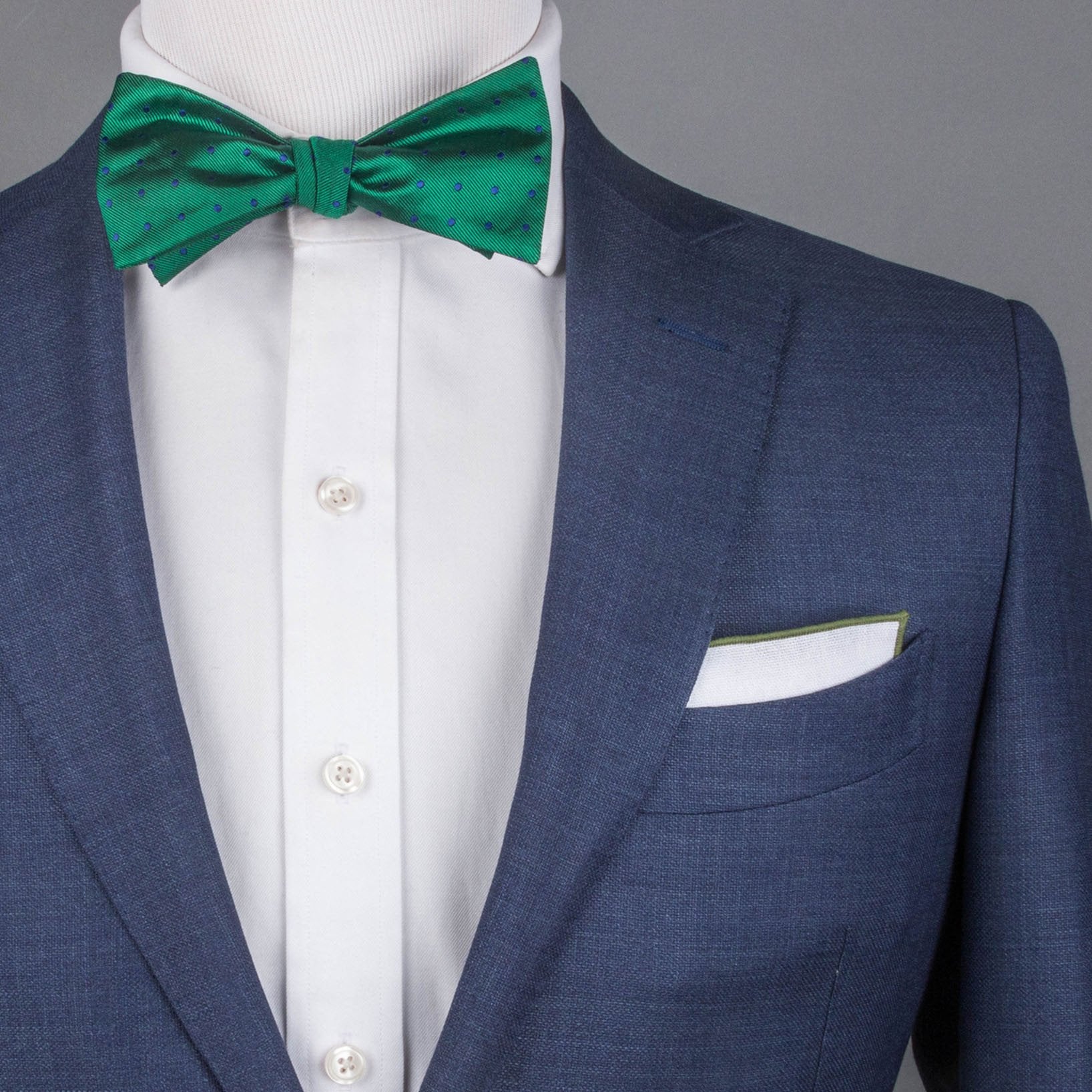 Green Dot Silk Bow Tie (Self-tie) (Wall Street) - SprezzaBox