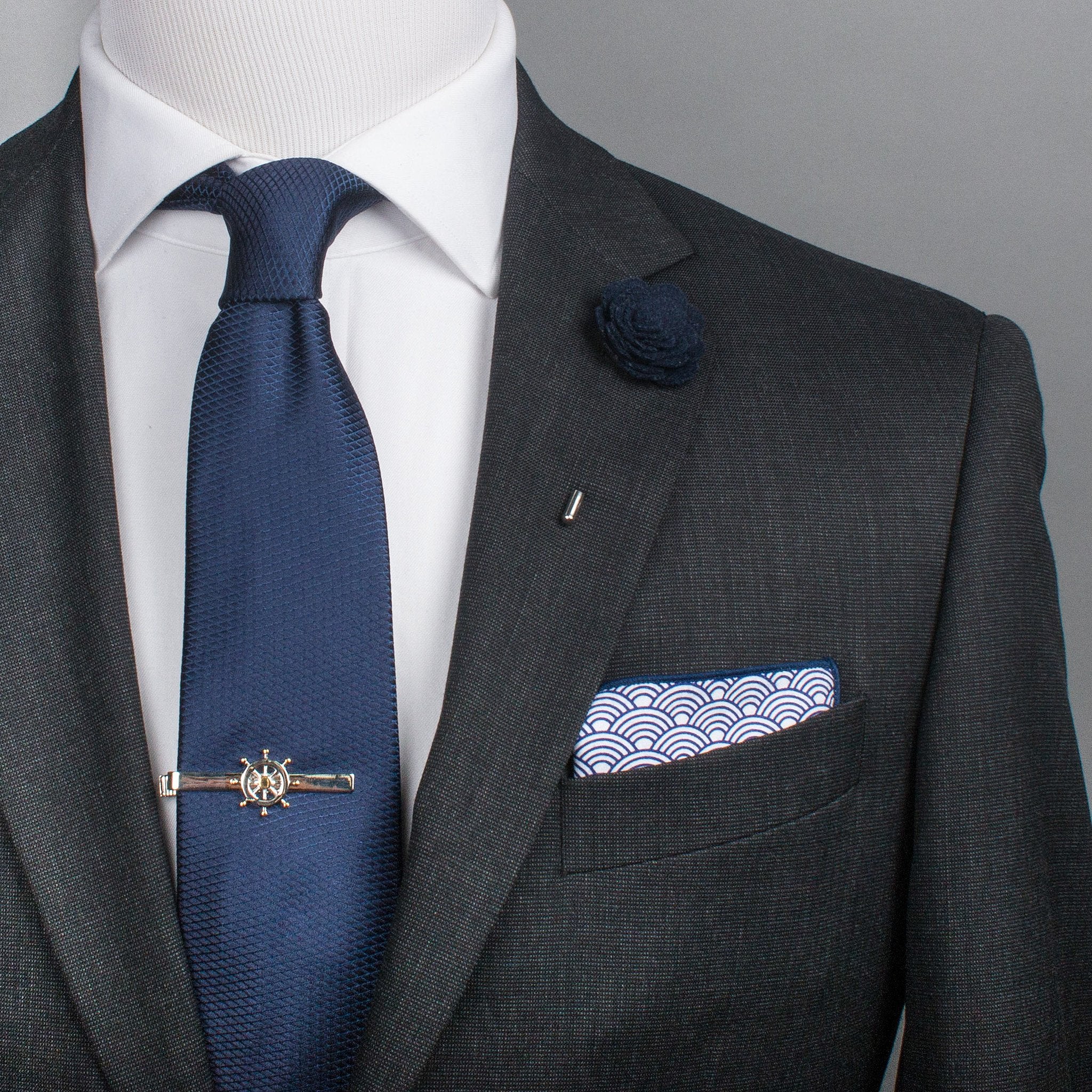 Navy Scallop Pocket Square - SprezzaBox