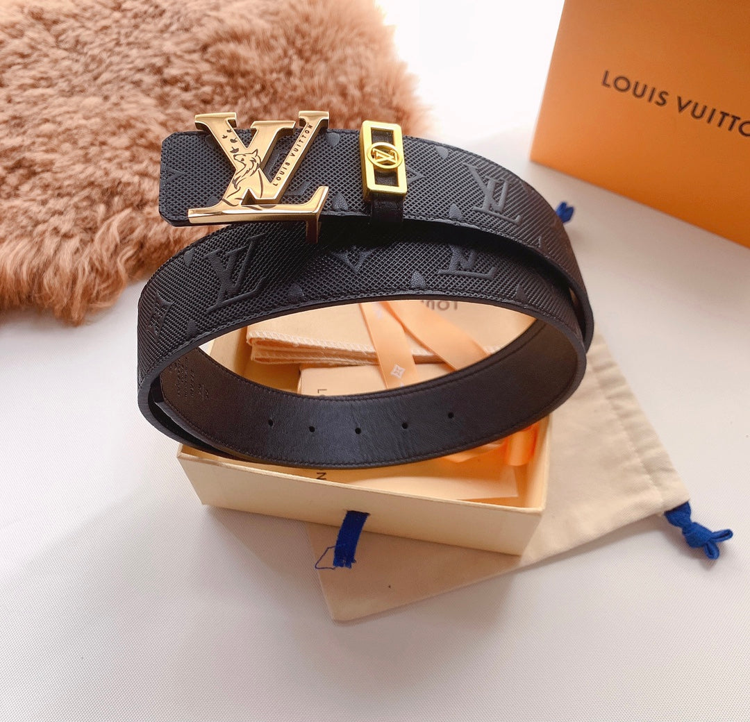 LV Louis Vuitton Men Woman Fashion Smooth Buckle Leather Belt