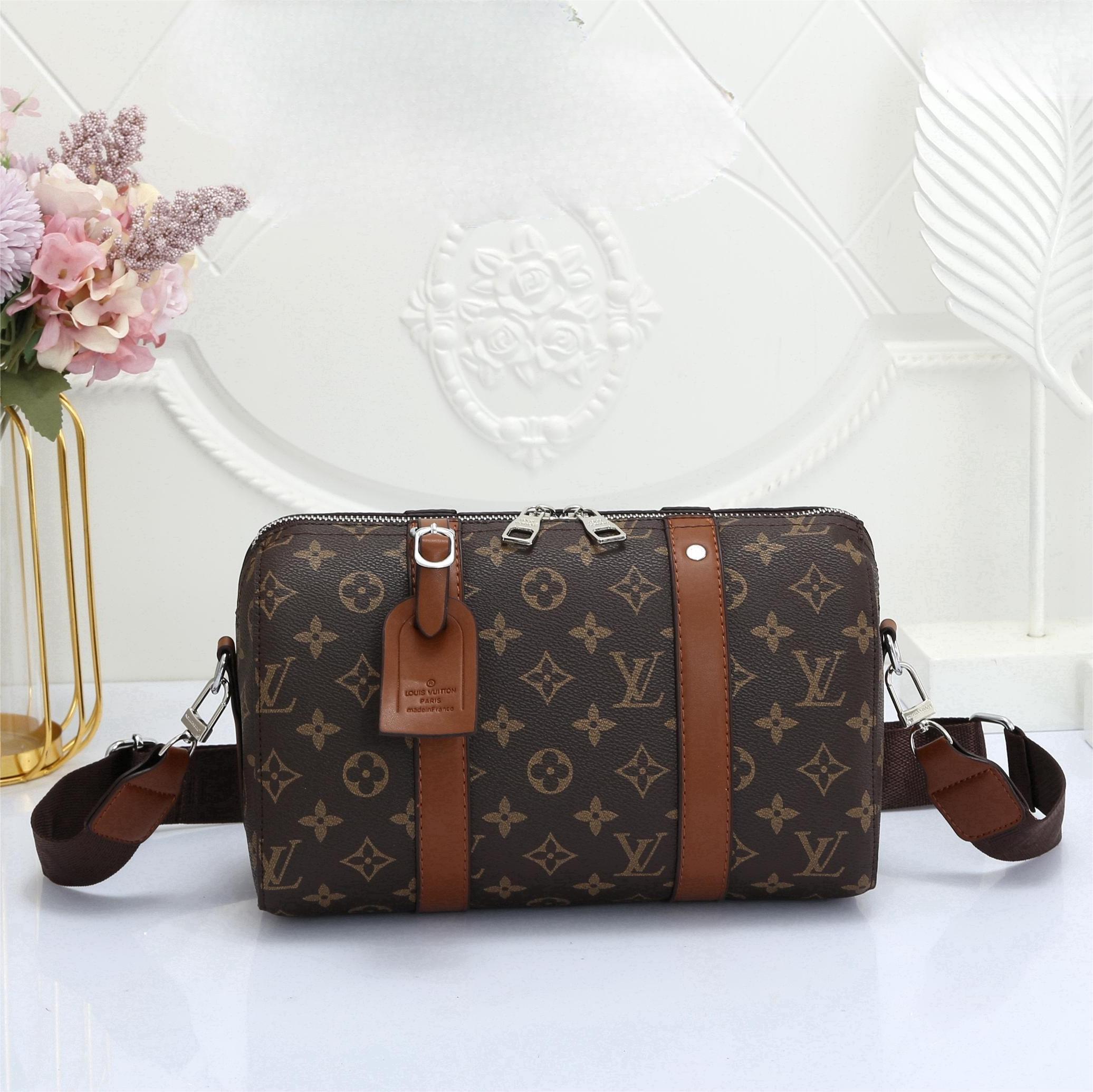 LV Louis Vuitton Fashionable High Quality Cross Shoulder Pillow Bag Unisex