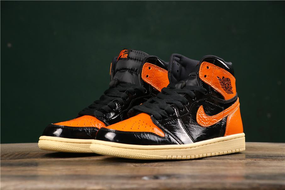 Air Jordan 1 Retro High Shattered Backboard 3.0 Black/pale