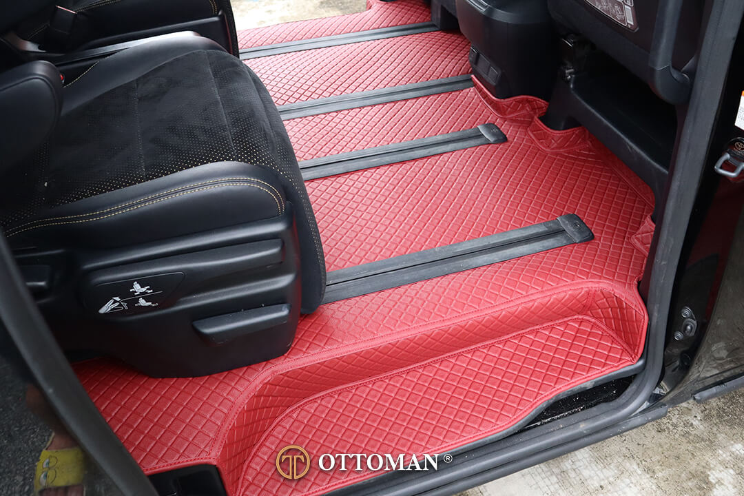 Ottoman Car Mat Classic Red (2).jpg__PID:20bba05a-afc3-4caa-9486-9b235a5a9ae9