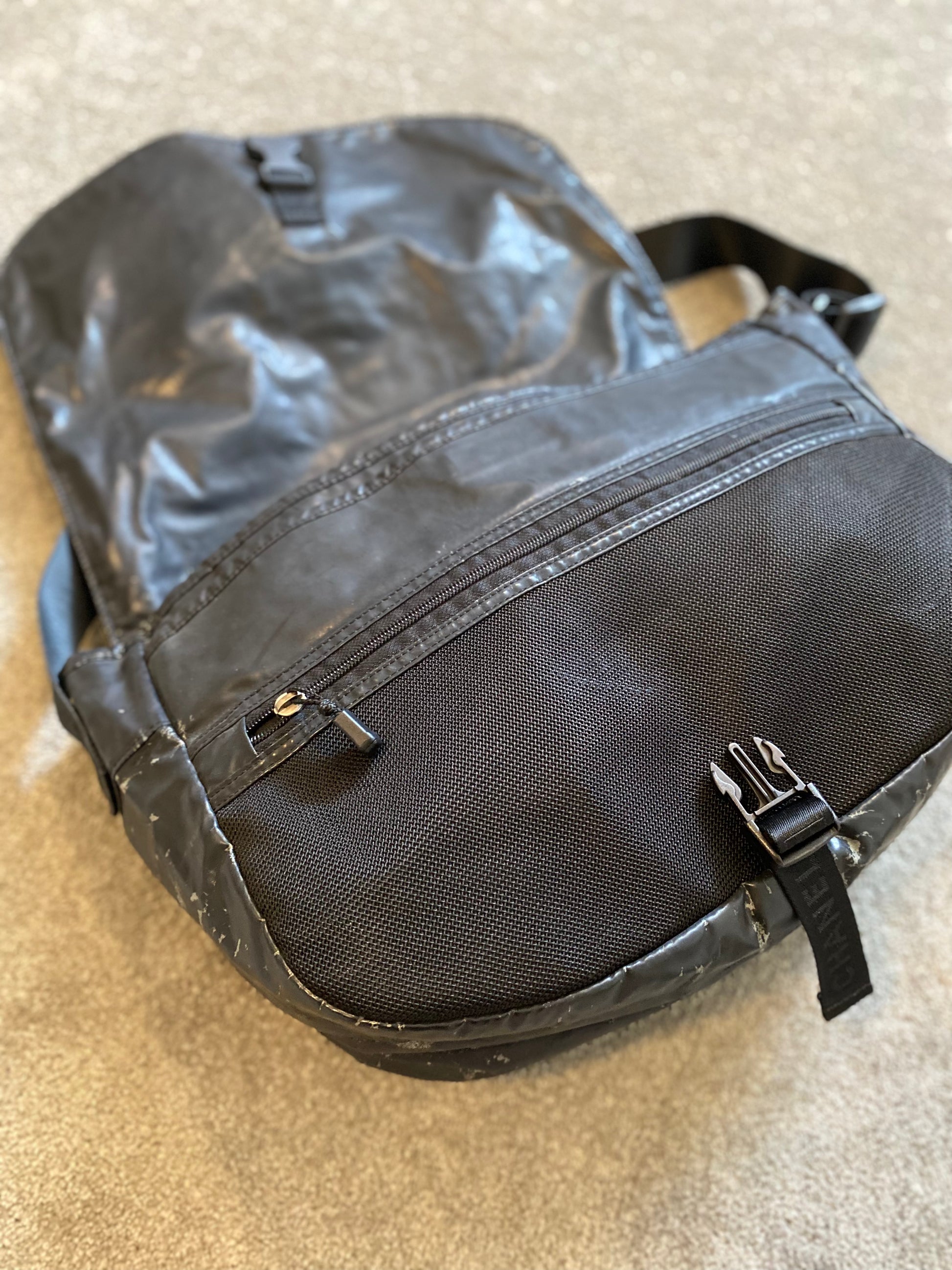 Chanel Messenger Bag – rarecandy.exp