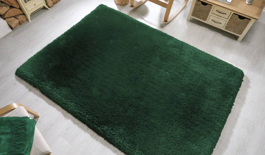 Add A Chic Vibe With Green Velvet Rugs