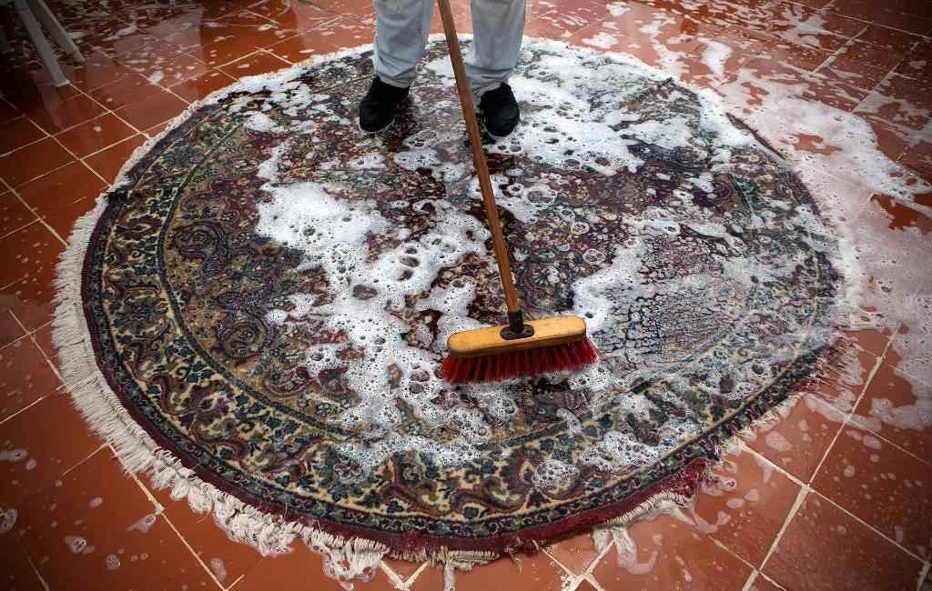 How to Wash a Rug