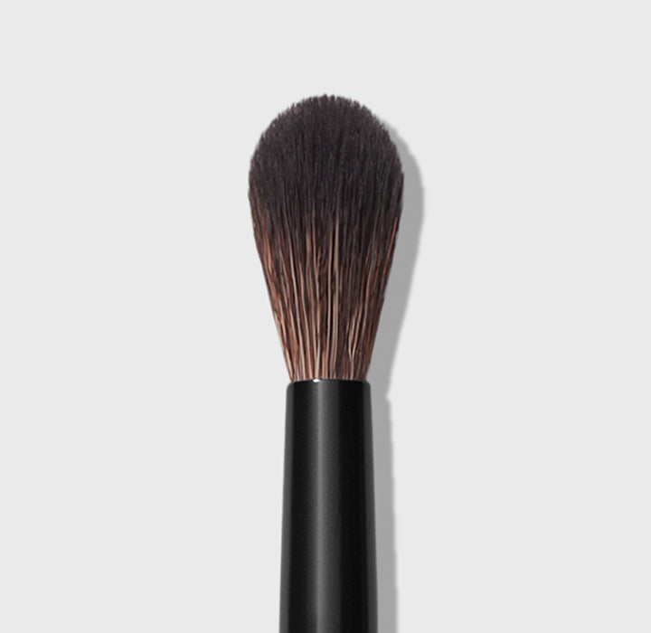M456 - Mini Firm Blending Eyeshadow Brush