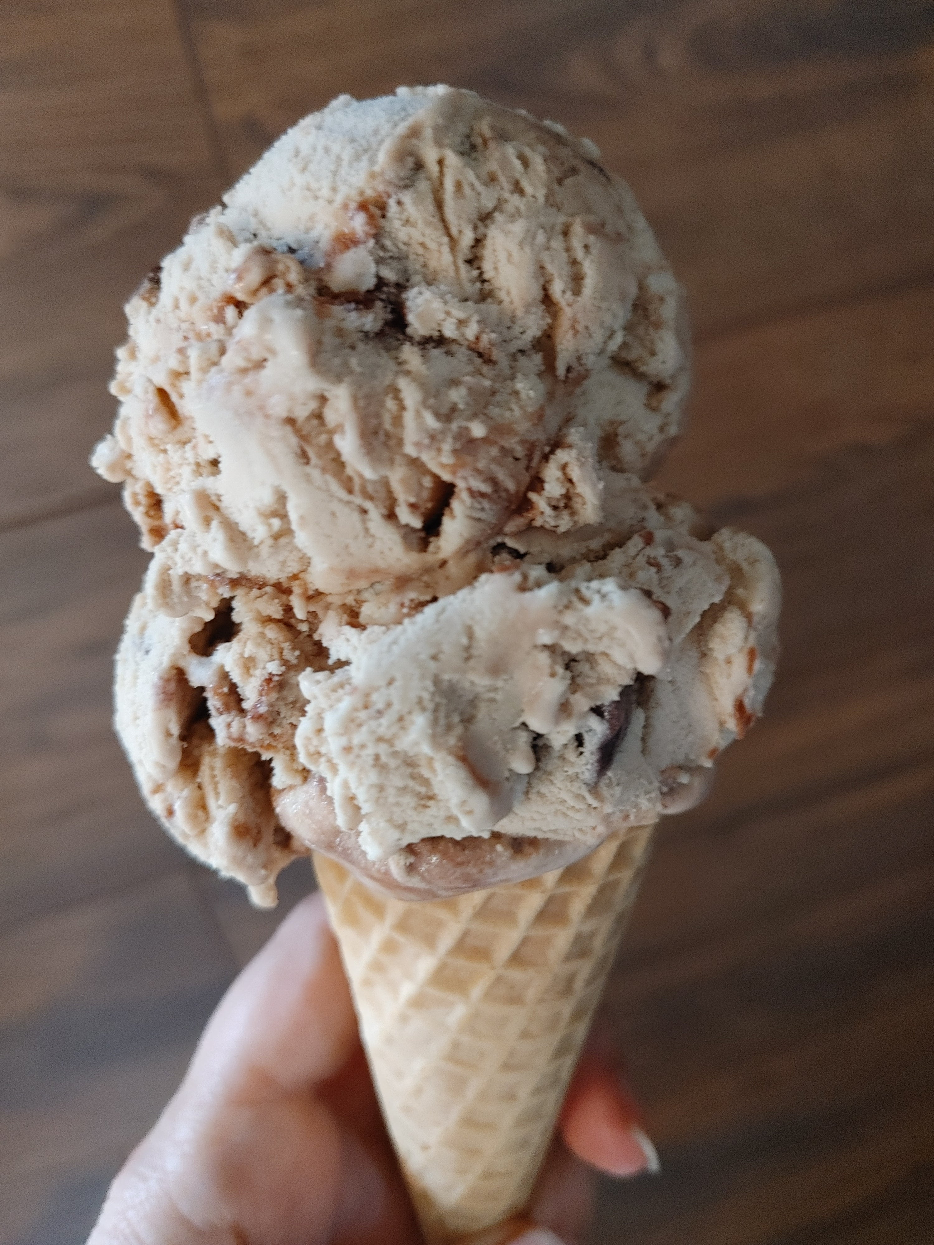 double scoop ice cream in a cone