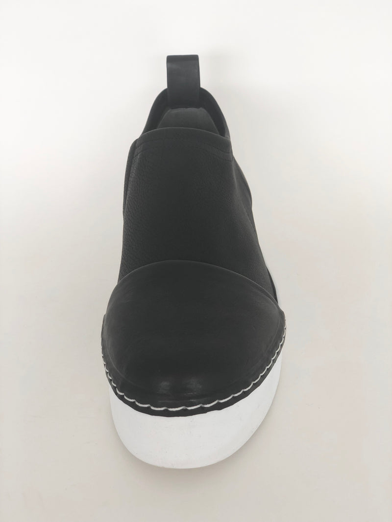 Puro Black So White Shoe – Tiffany Treloar