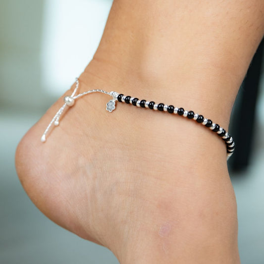 Pure Silver Black Bead Slim Daily Sliding Adjustable Nazaria Anklet