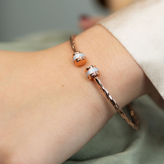 Slim Round Twist Rose Gold Minimalistic Thin Bracelet Bangle