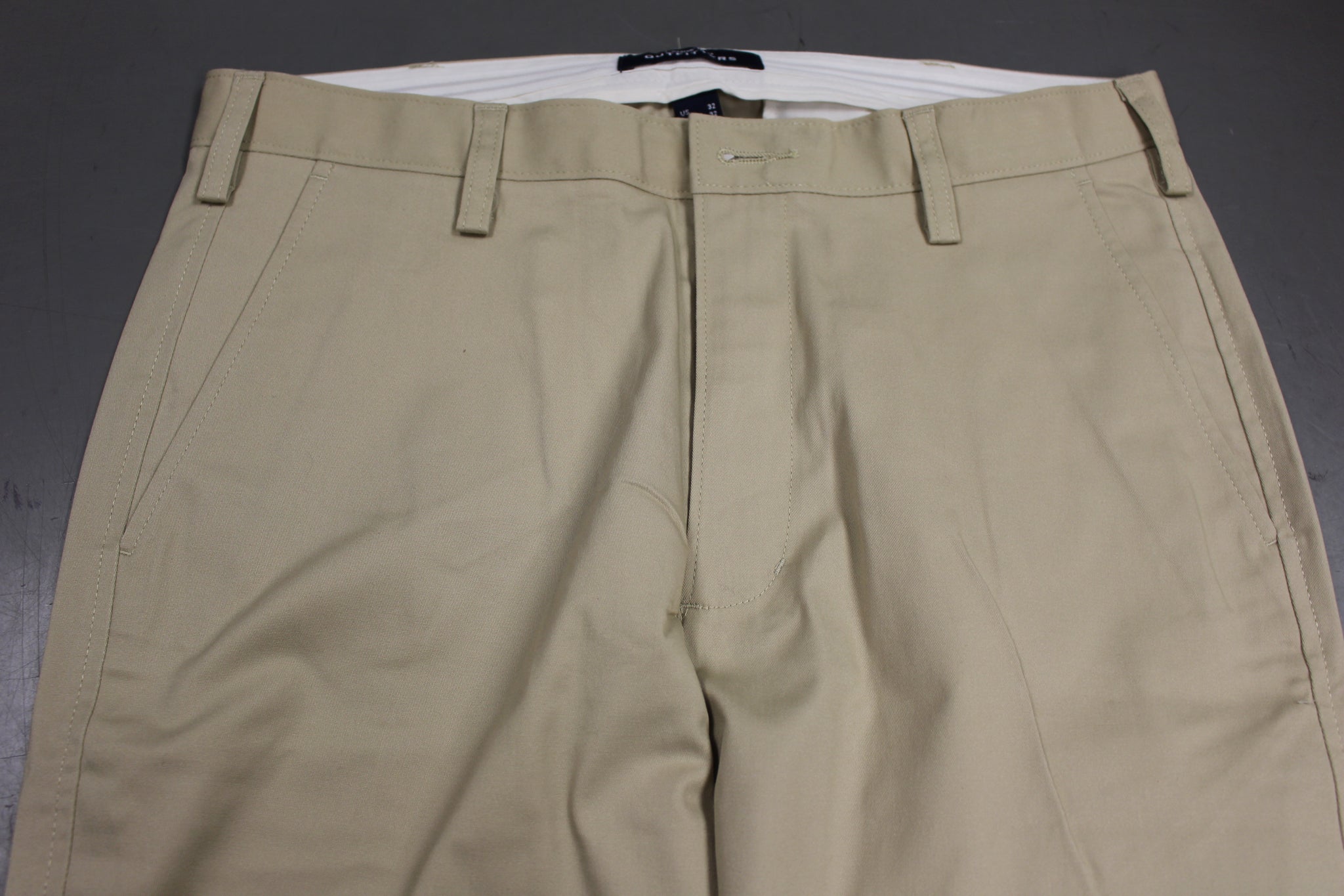 Lands' End Outfitters Men's Traditional Plain Khaki Chino Pants, Size ...