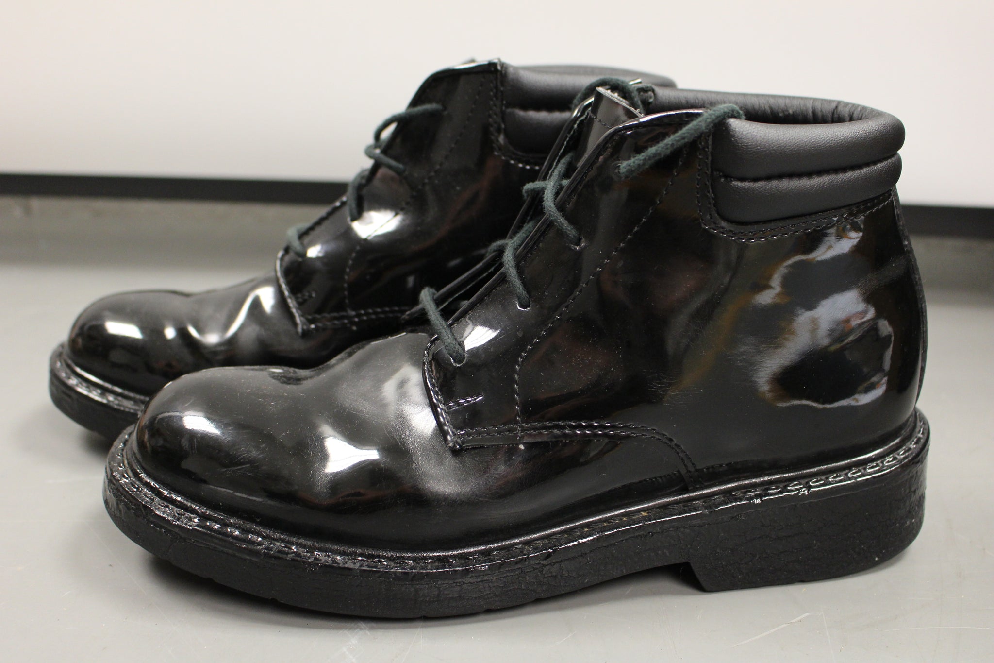 rocky high gloss chukka