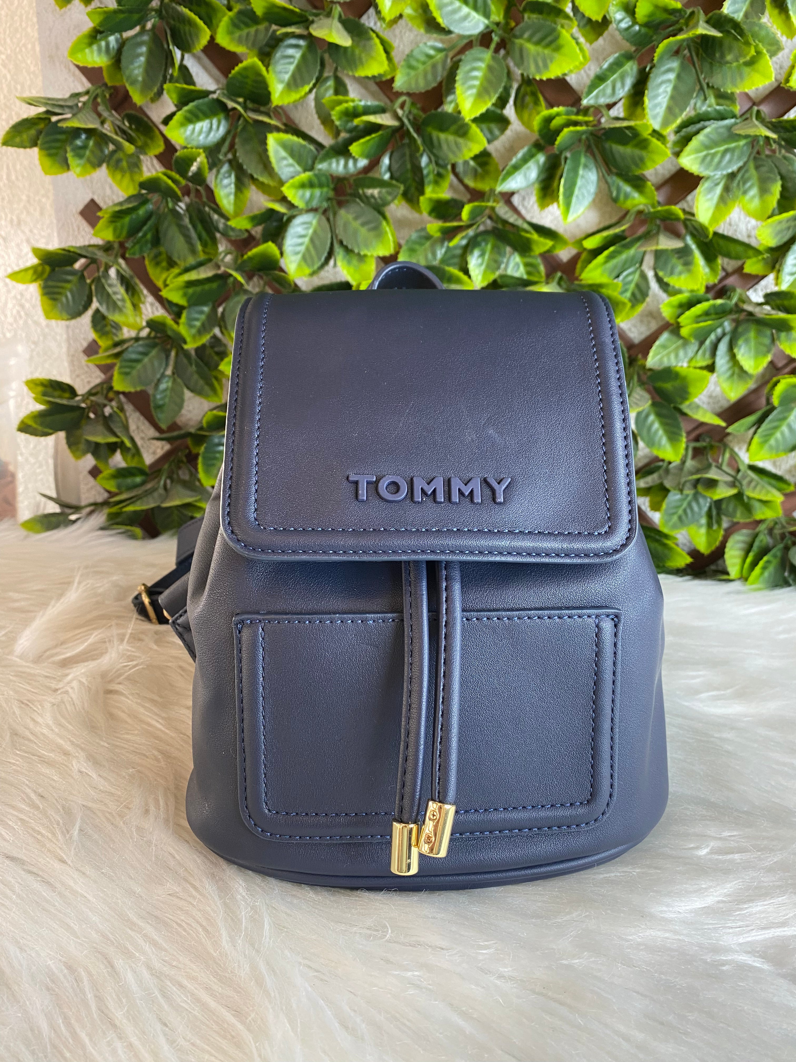 Mochila Tommy Hilfiger rayas azul con rojo- Backpack – Success Boutique Cuu