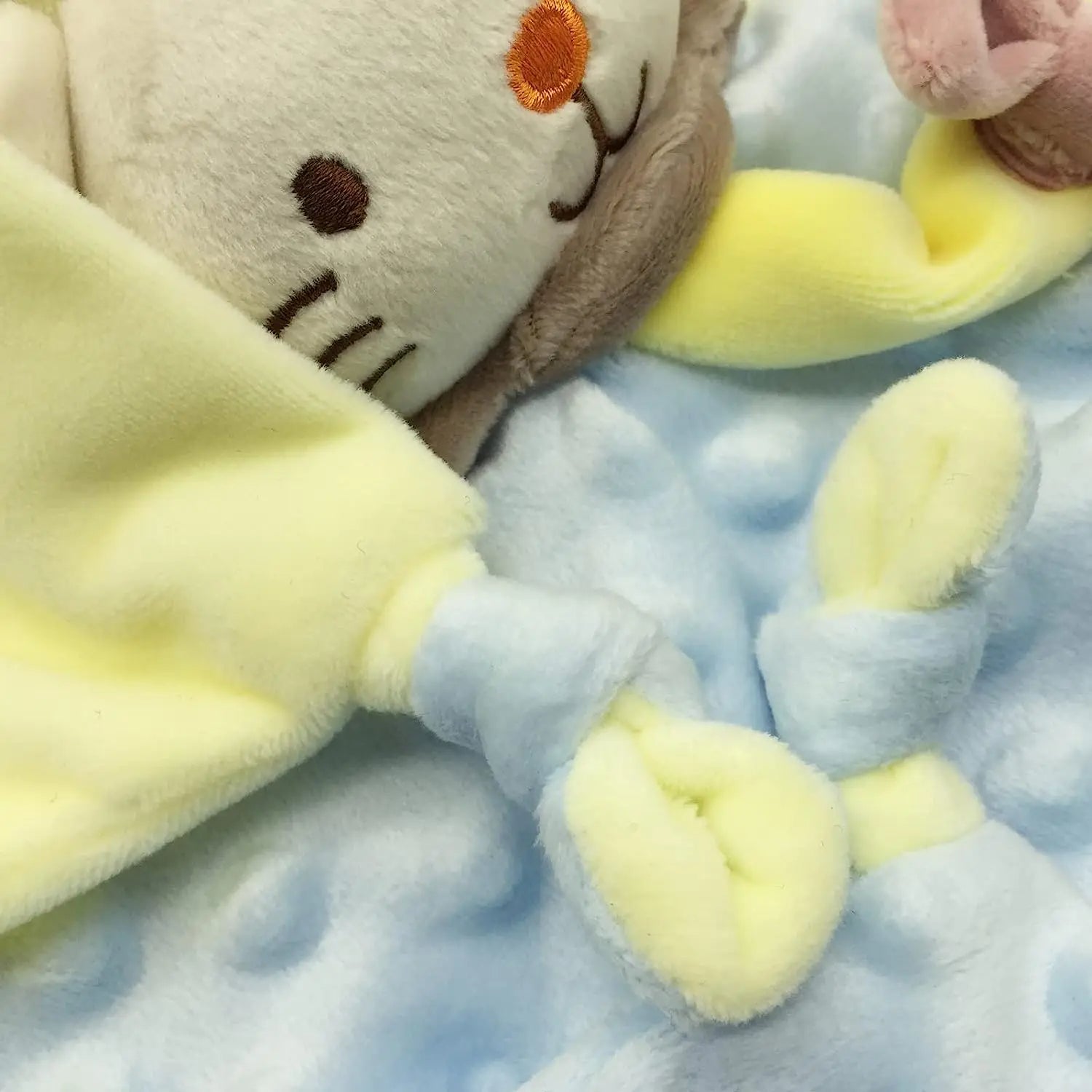 doudou lion, une exploration tactile complète pour les petites mains