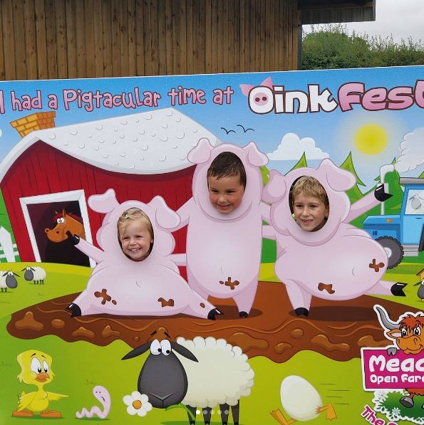 Mead Farm Oinkfest photo cutout