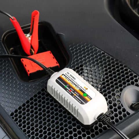 chargeur-batterie-voiture-battery-power-compact