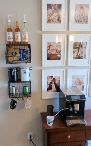 wall-mounted-baskets-livingroom