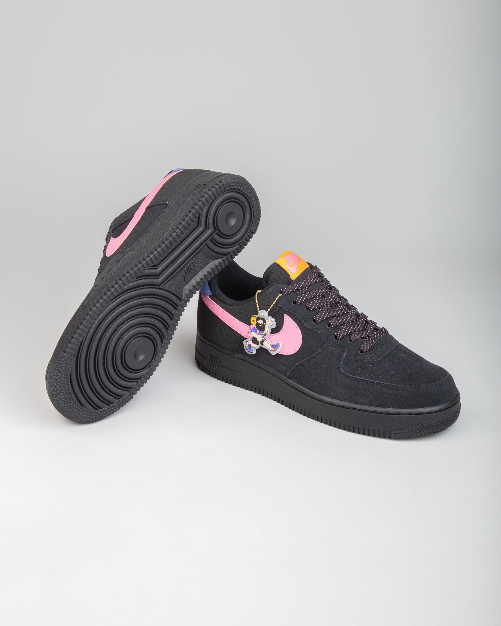 air force 1 lv8 black and pink