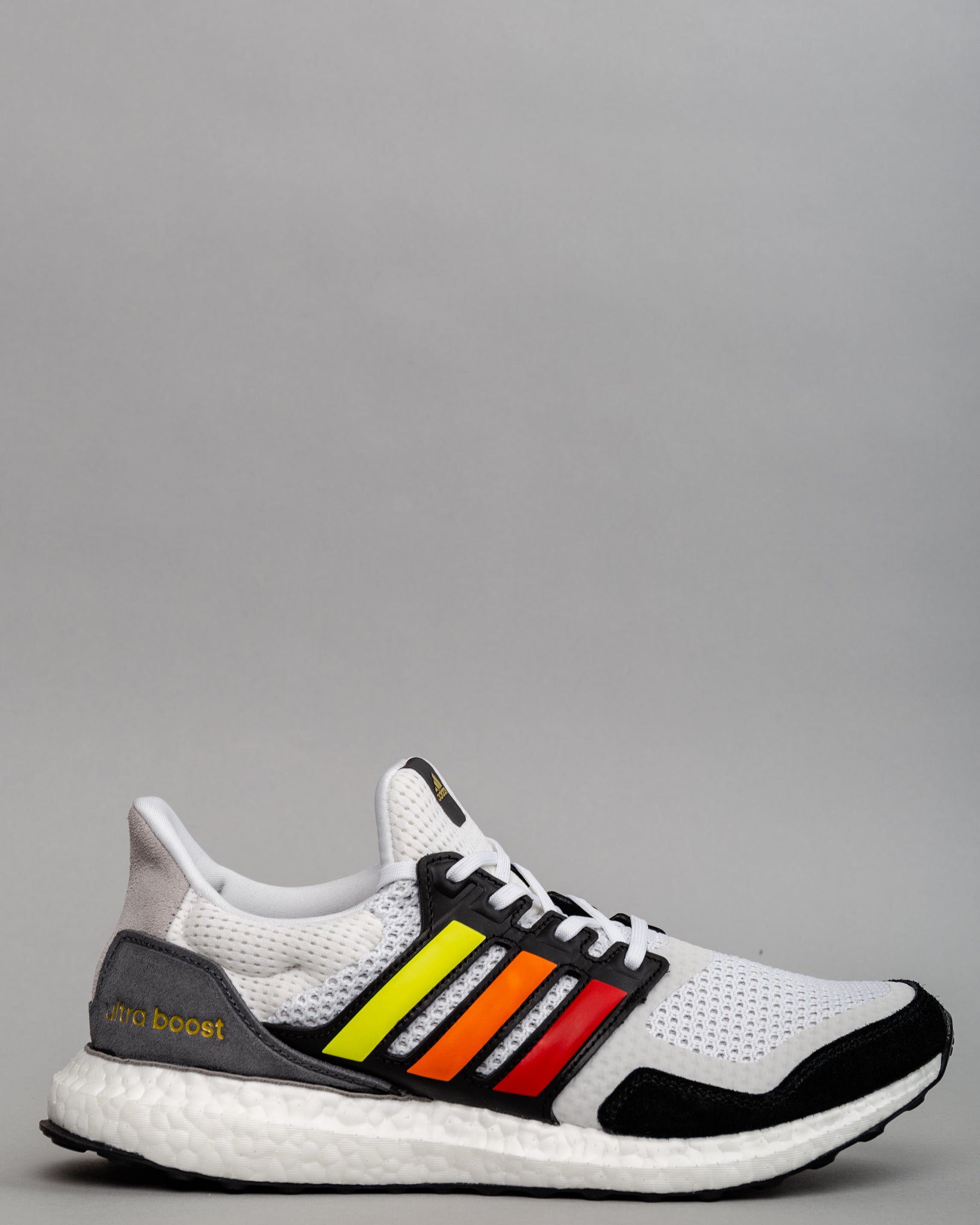 ultraboost s&l pride shoes