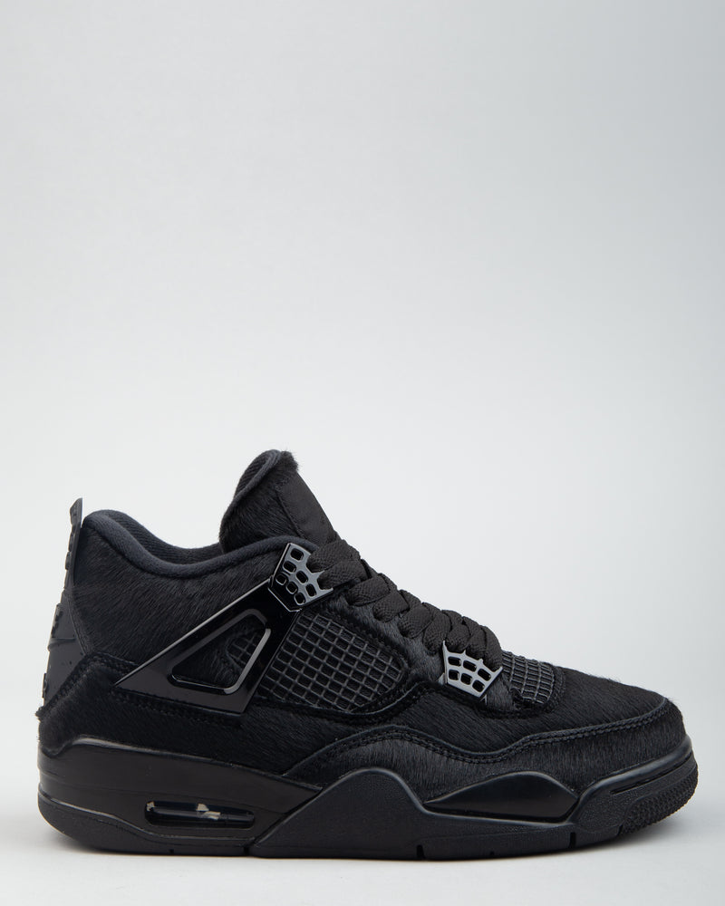 all black jordan 4