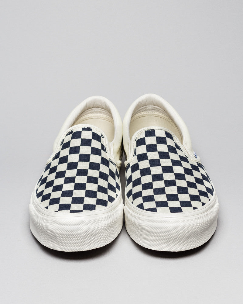 navy blue and white checkered vans 