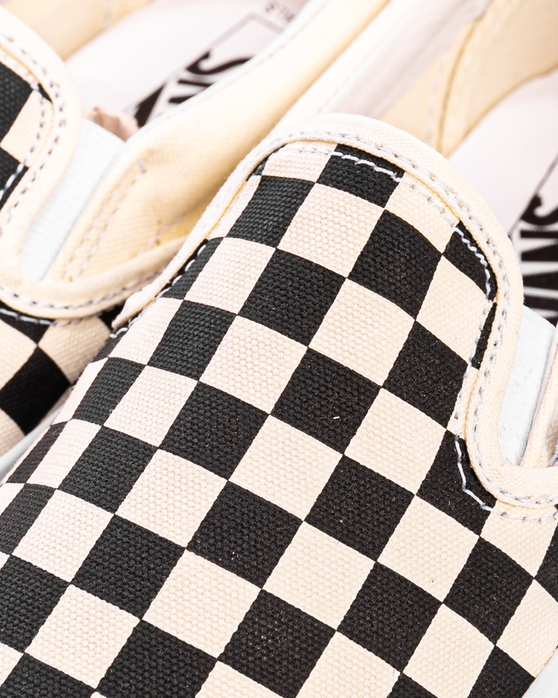 checkerboard black white