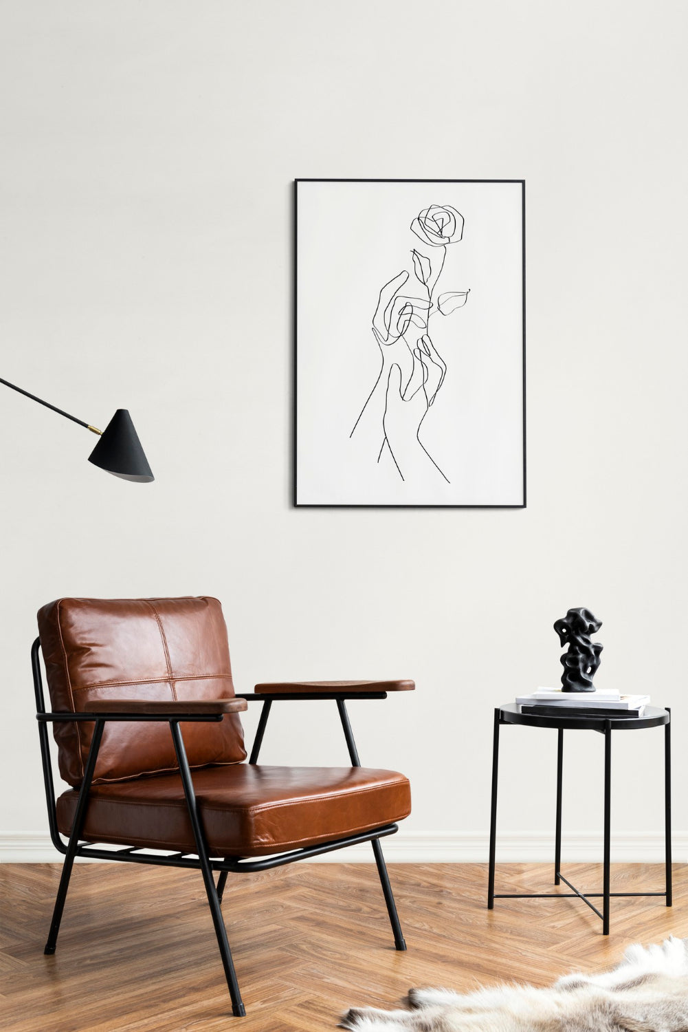 picture-frame-with-line-art-by-reading-coffee-table-living-room_e22db607-7318-424b-89b0-32b6546a3eff