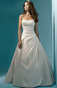 A-line Sweetheart Chapel Train Beading Wedding Gowns Style Code: 05941 Now $159 A-line Sweetheart Chapel Train Beading Wedding Gowns Style Code: 05941 Now $159