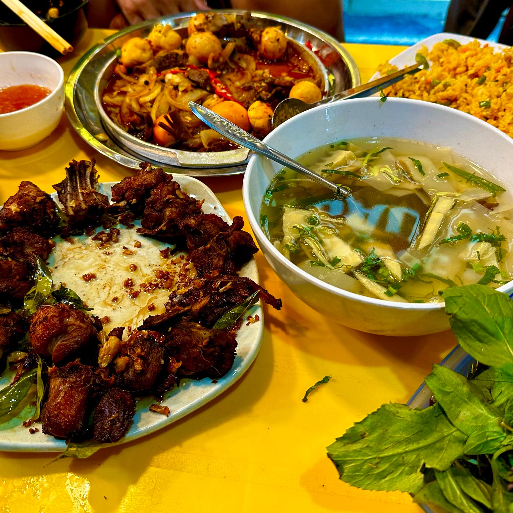 outo-vietnam-food-cuisine