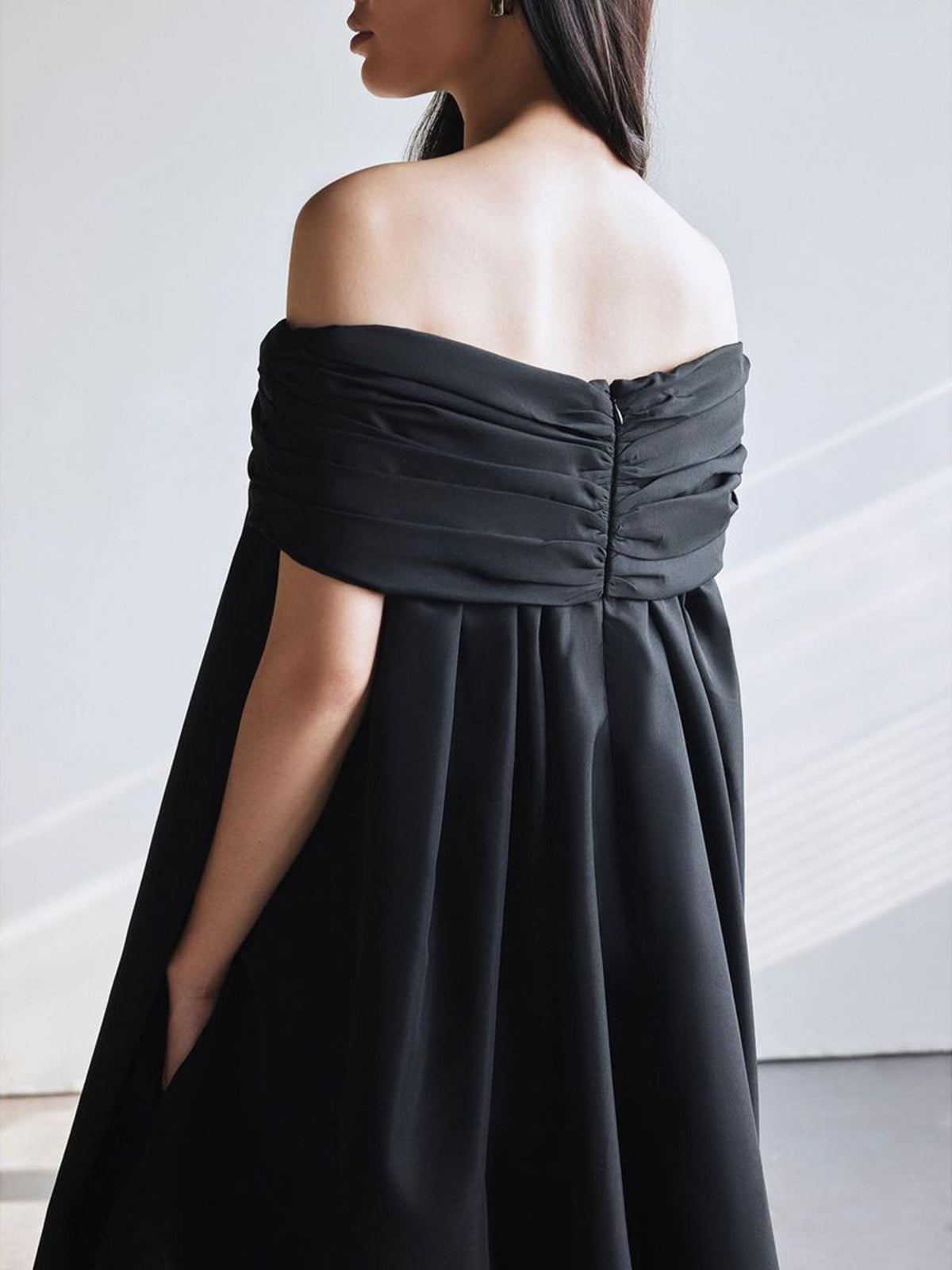 Cotton Pleated Cold Shoulder Short Dress - Image 5