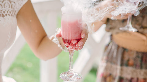 Dry ice in cocktail