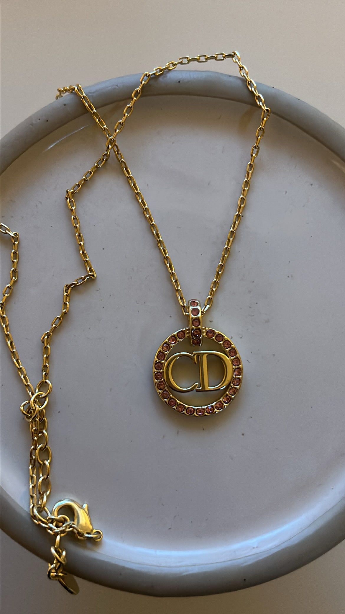 Christian Dior CD Logo Rhinestone Necklace Gold Vintage n8cgeu –  VintageShop solo