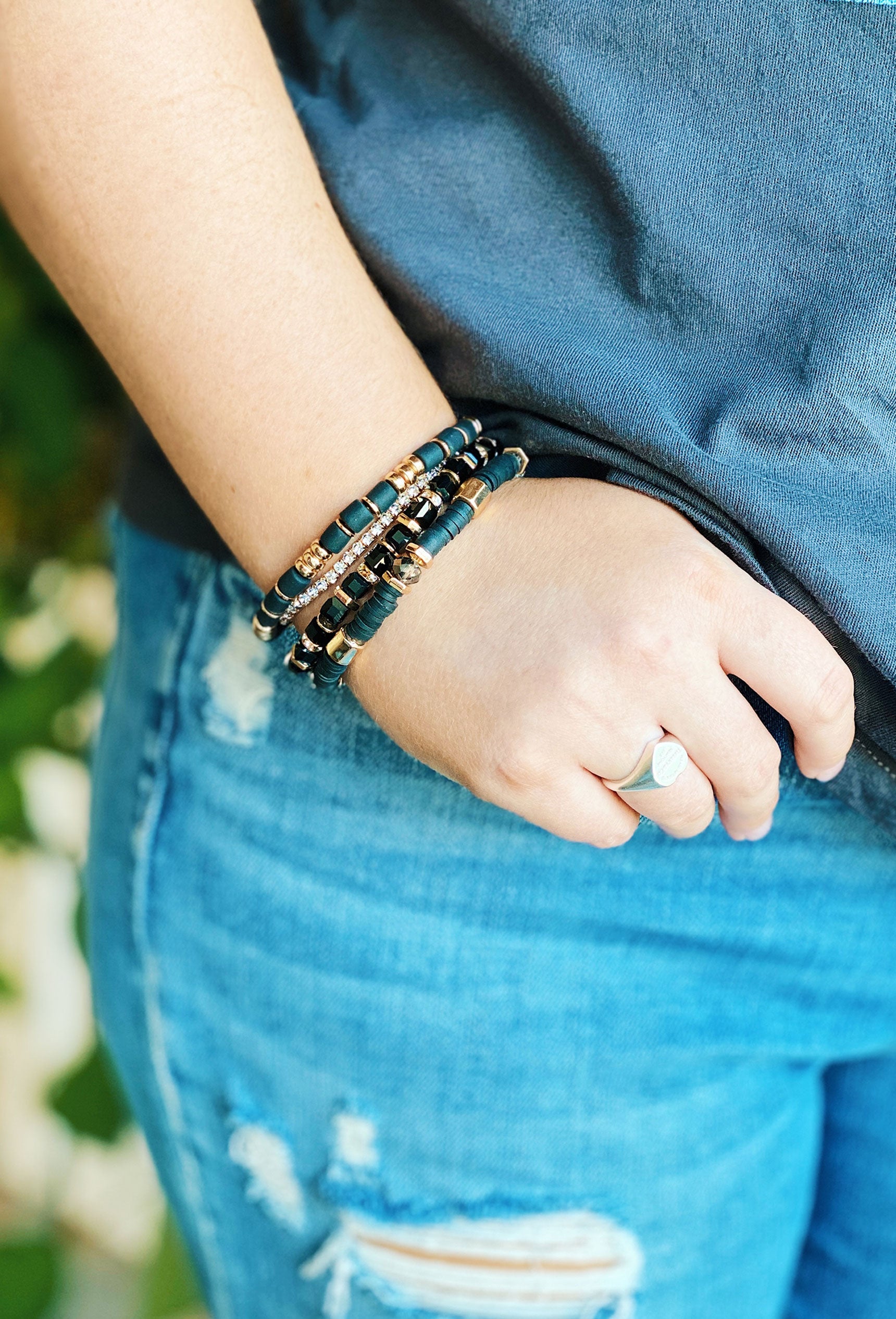 Black Iridescent Bracelet Set