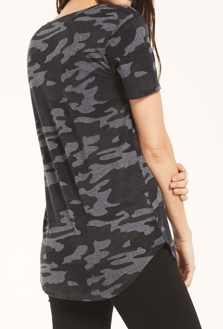Z SUPPLY Camo Pocket Tee in Charcoal, soft relaxed fit camo pocket tee in charcoal gray/black