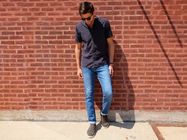 How To Wear Light Wash Jeans 